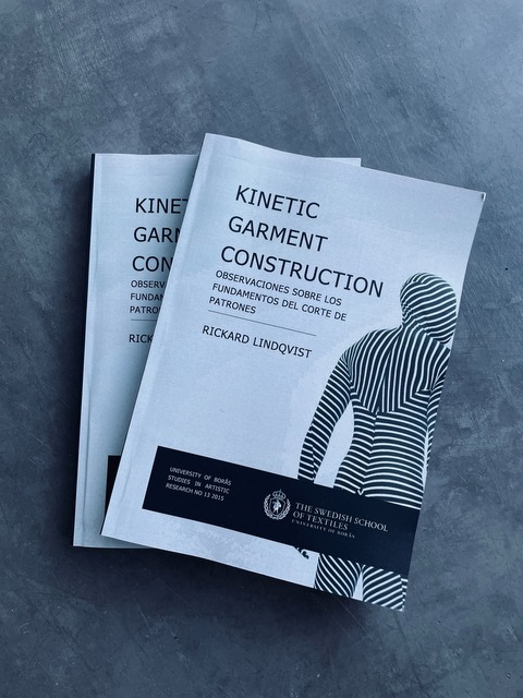 Kinetic Garment Construction - Moldería cinética