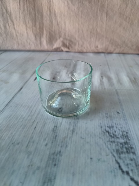 Recipiente reciclado de vidrio 