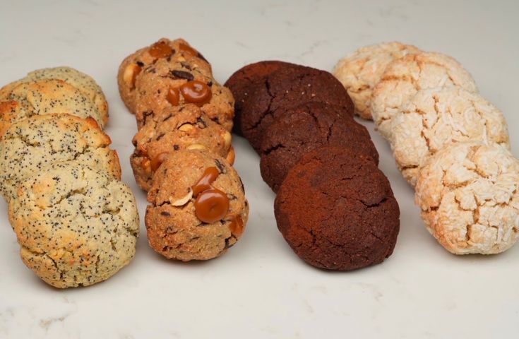 Keto chunk cookies