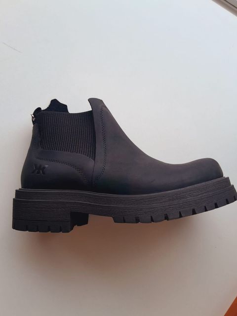 BOTA ELYON NEGRO