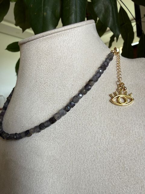 Choker iolita