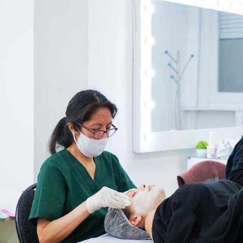 Seminario Online: Masaje Facial Antiage Aroma-Terapéutico
