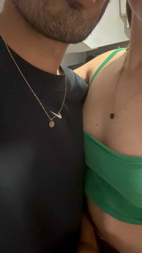 Collares con una inicial cada uno