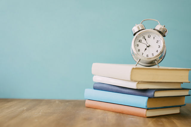 ¿Existe realmente la mejor hora para estudiar? (Una lectura realista para madres que estudian)