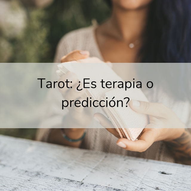 Tarot Predictivo vs. Evolutivo: ¿Cuál elegir y qué diferencias hay?
