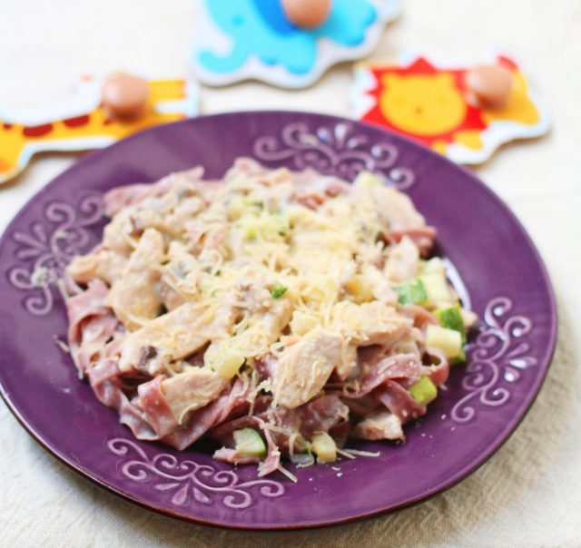 Fetuccini de remolacha con pollo a la crema #10meses
