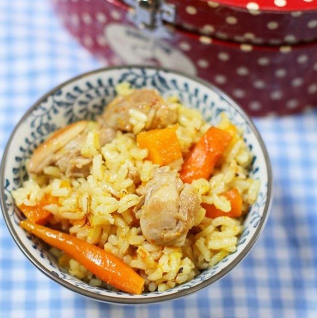 Arroz con pollo al azafrán