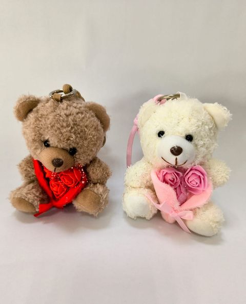 Osito chico llavero (corazón de rosas)