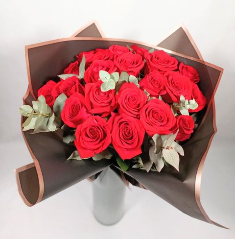 RAMO DE 24 ROSAS  Ecuatorianas con papel coreano
