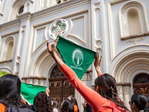 ABORTO, MATERNIDAD & DESEO
