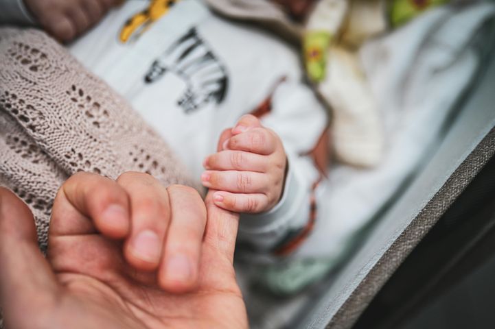 Guía para Acompañar a una madre en posparto (para papás y mamás no gestantes)