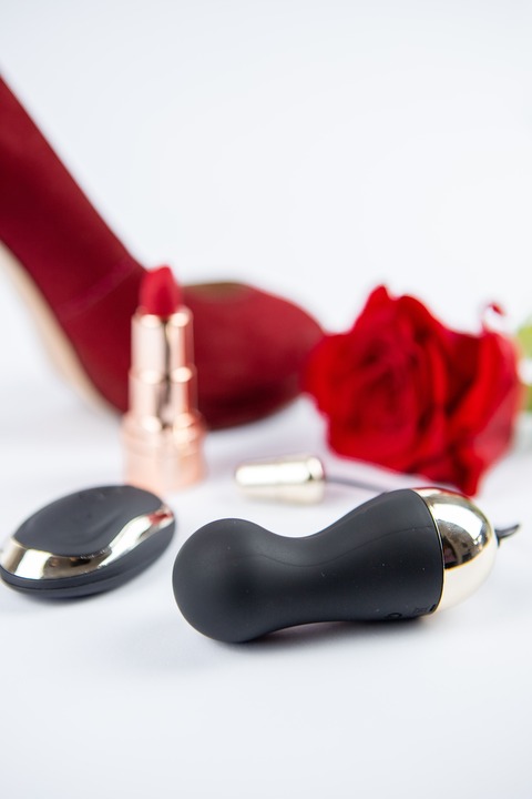 Bala GOLDIE. Vibratoria con control remoto.