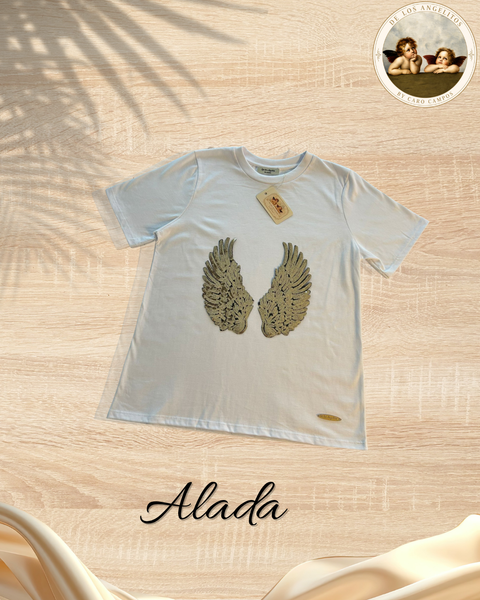 Remera Clásica “Alas de Oro”