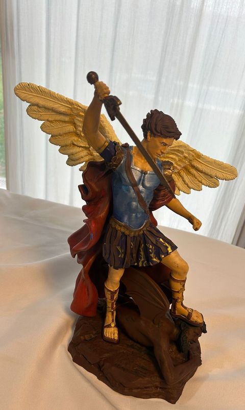 Arcángel Miguel 35cm PVC (ENCASTRABLE)