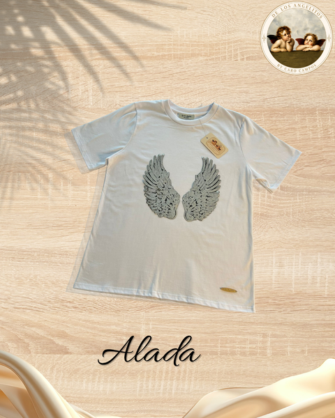 Remera Clásica “Alas de Plata”