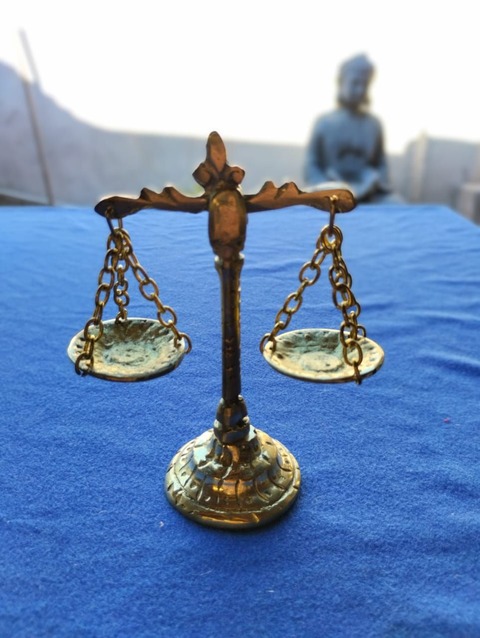 Balanza de Bronce 10 cm 