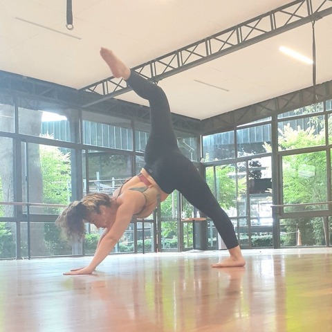 STRETCHING DINÁMICO & FITFEM® BY CARO