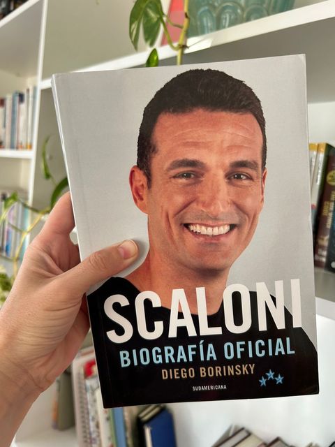 Scaloni - Biografía Oficial