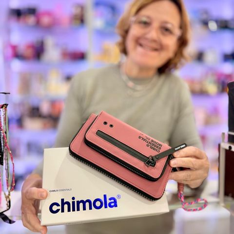 Billetera Chimola Monaco en Piqué Engomado Rosa con Doble Compartimento