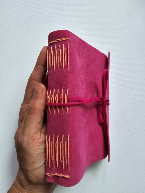 Bitacora Mini Fucsia puntada larga