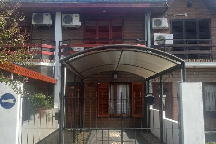 H. YRIGOYEN 3786 - DUPLEX 3 AMB.