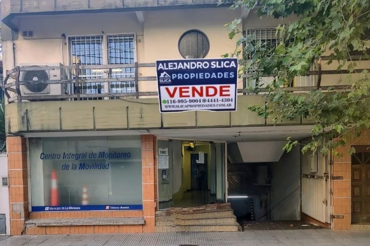 ENTRE RÍOS 3382 - LOCAL EN 3 NIVELES