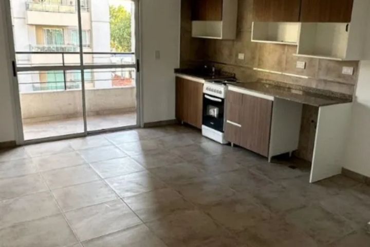 CASEROS 2371 - DPTO DE 2 Y 3 AMB.