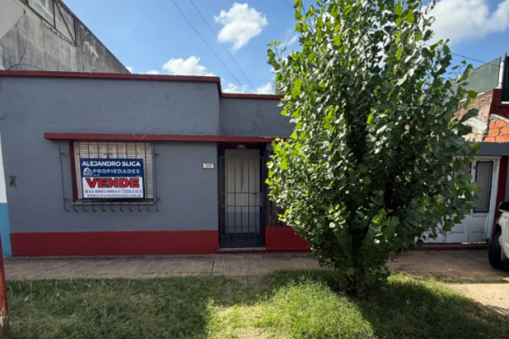 CORONEL PIZARRO 1447 - CASA 3 AMB. A RECICLAR
