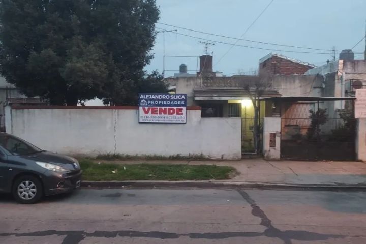 CONDARCO 3882 - LOTE 248m² C/ CASA 3 AMB.