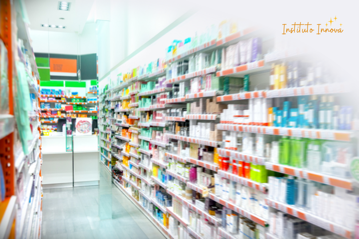 AUXILIAR DE FARMACIA