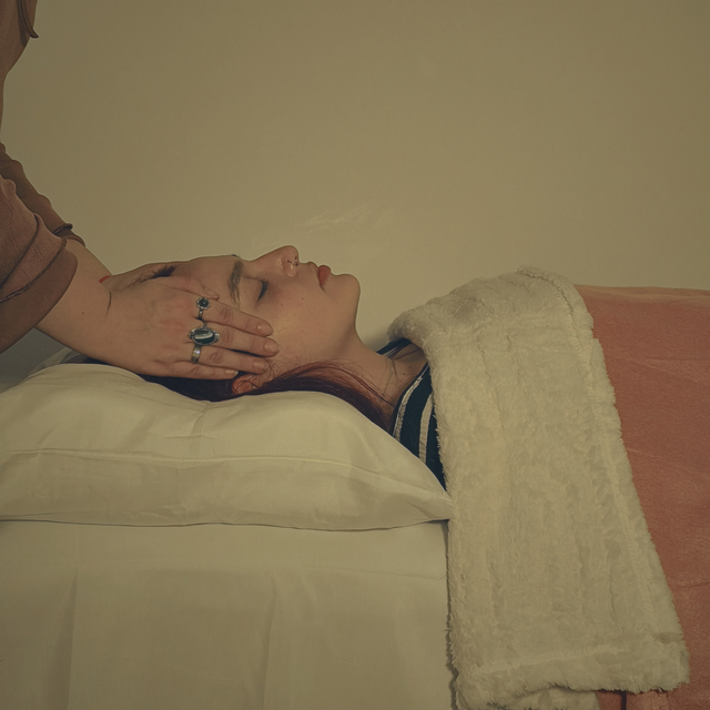 Guía Práctica: ¿Qué es el Reiki Usui y qué se siente en tu primera sesión?