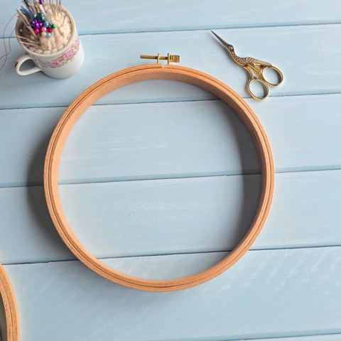 Aro Bastidor de Madera de Haya para Bordar con Herraje Dorado(12cm,15cm,21cm,24cm)